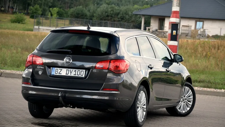 OPEL Astra -