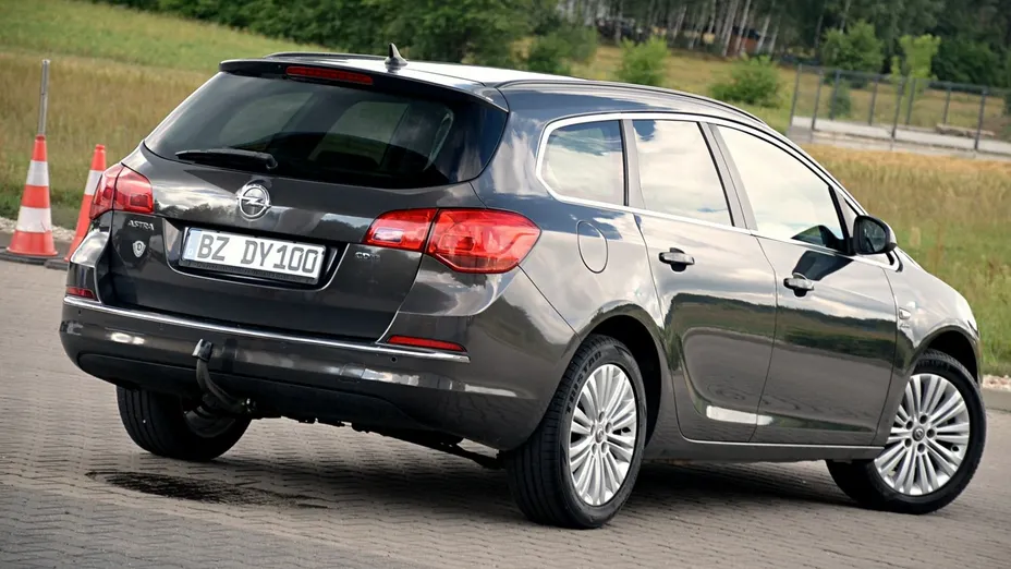 OPEL Astra -
