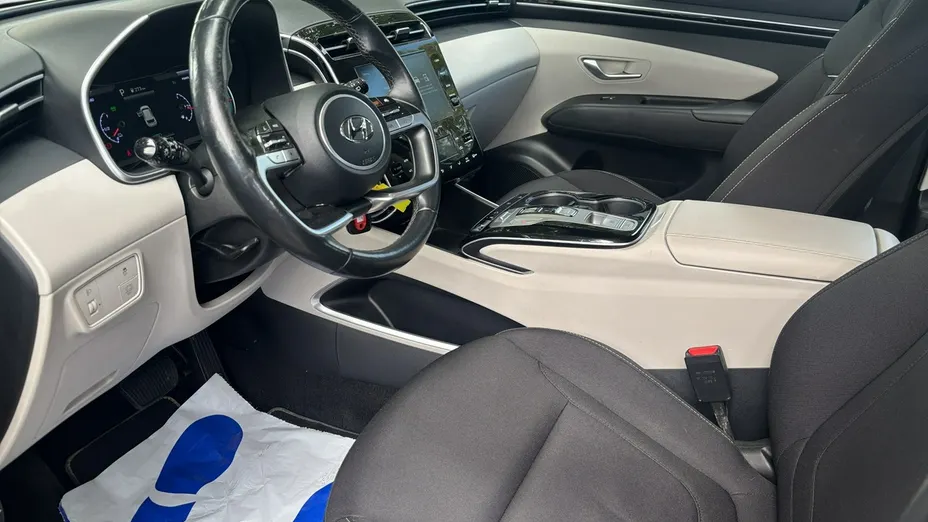 HYUNDAI Tucson -
