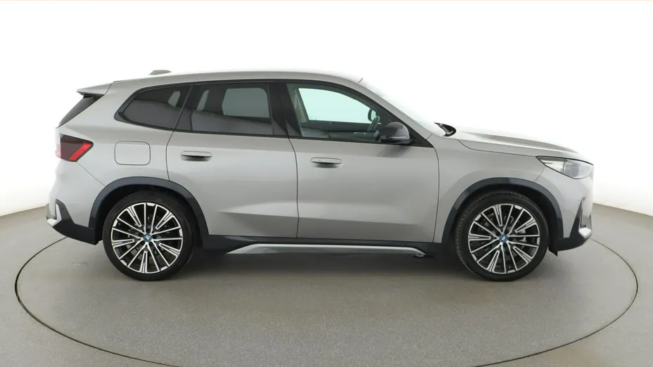 BMW iX1 -