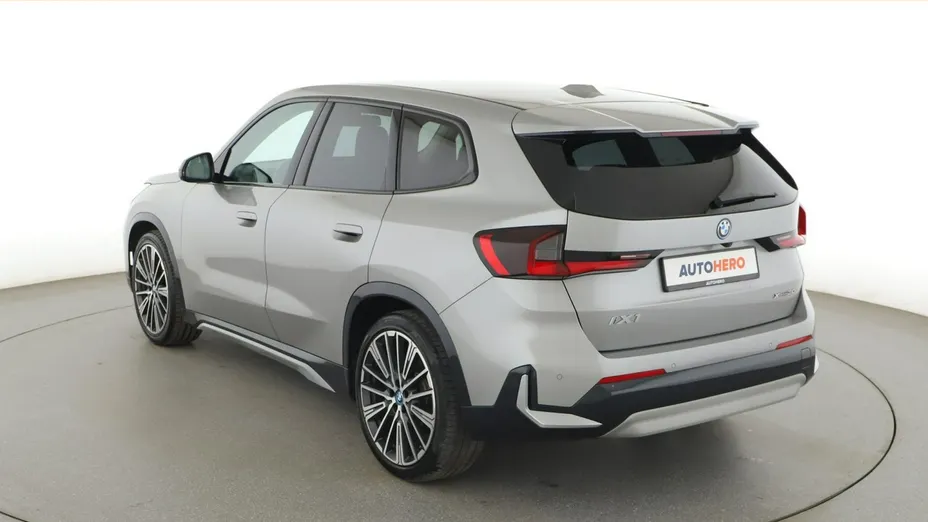 BMW iX1 -