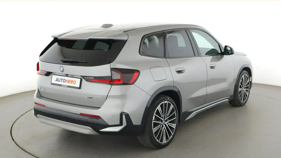 BMW iX1 -