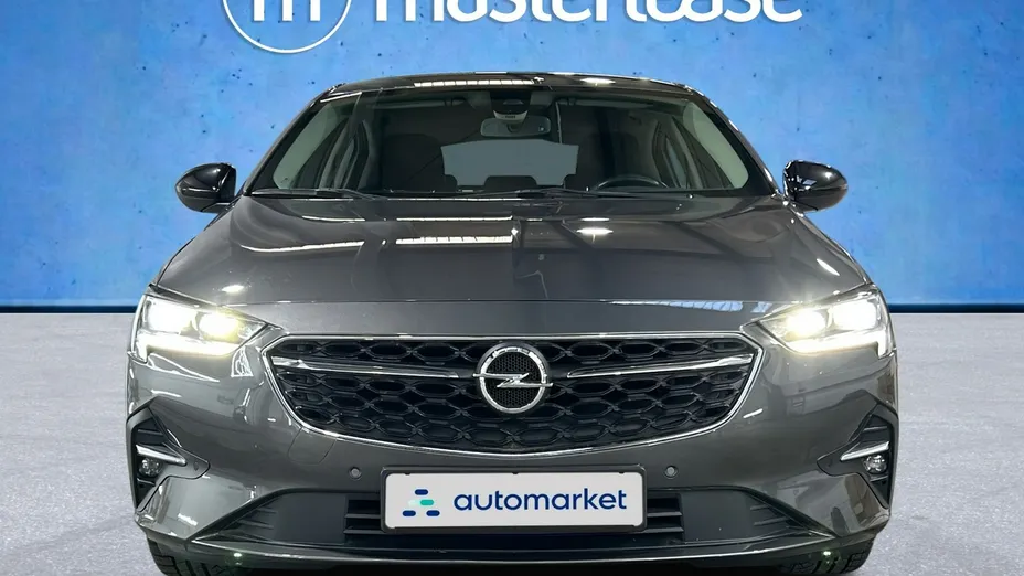 OPEL Insignia -