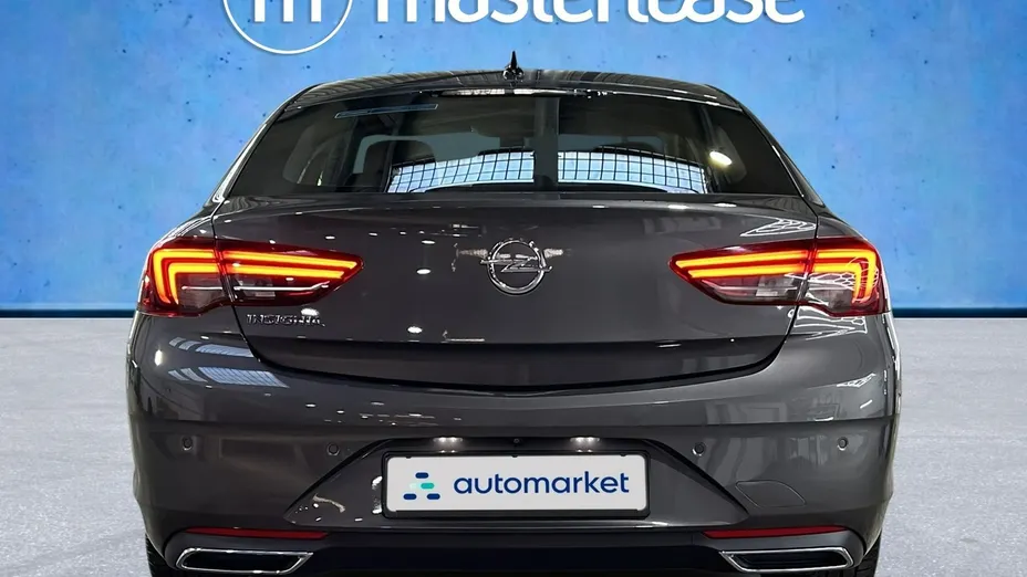 OPEL Insignia -
