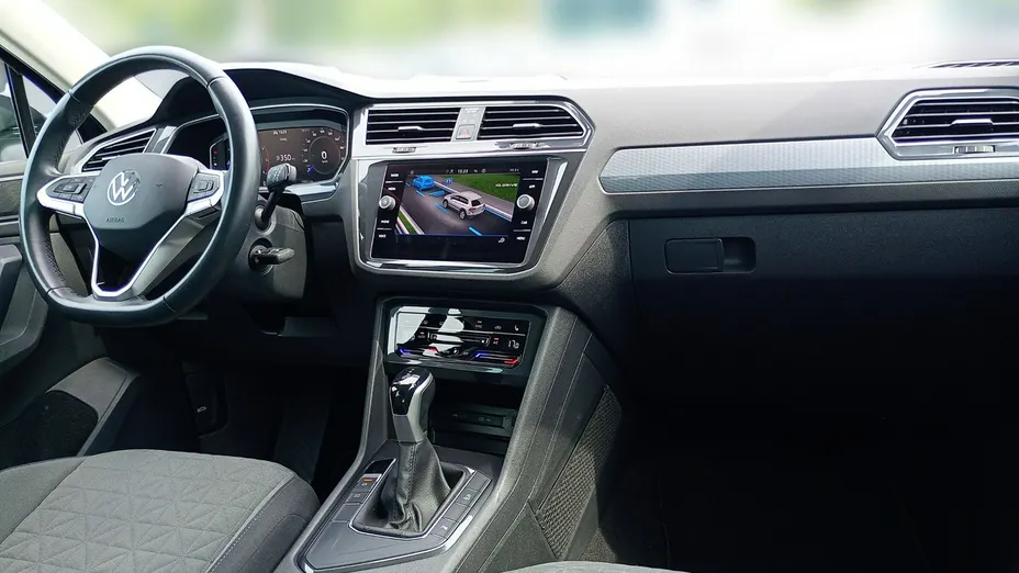 VOLKSWAGEN Tiguan -