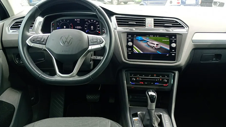 VOLKSWAGEN Tiguan -