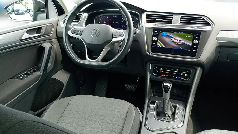 VOLKSWAGEN Tiguan -