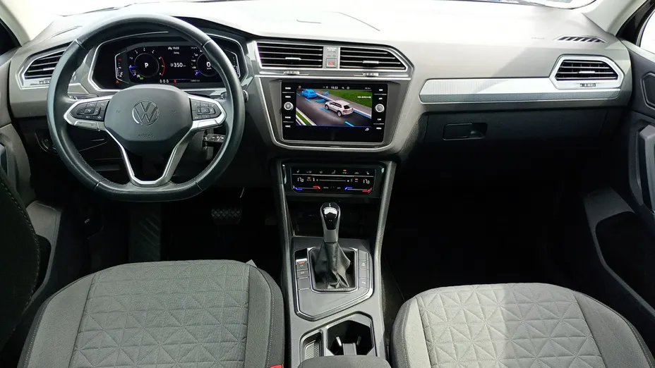 VOLKSWAGEN Tiguan -