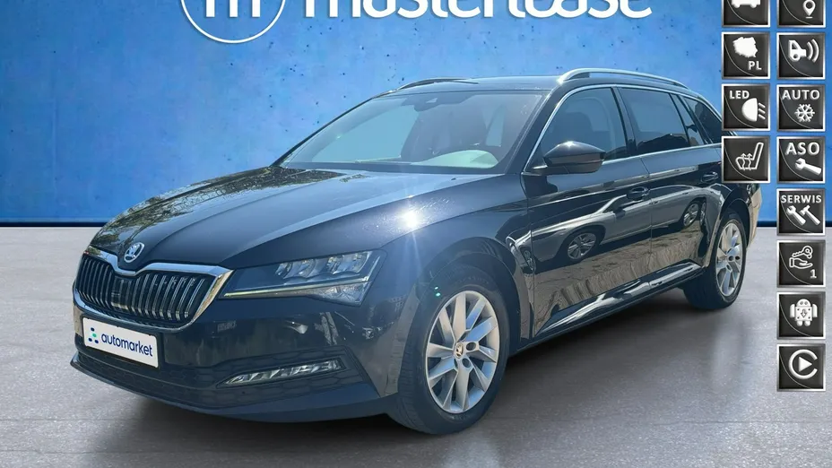 SKODA Superb -