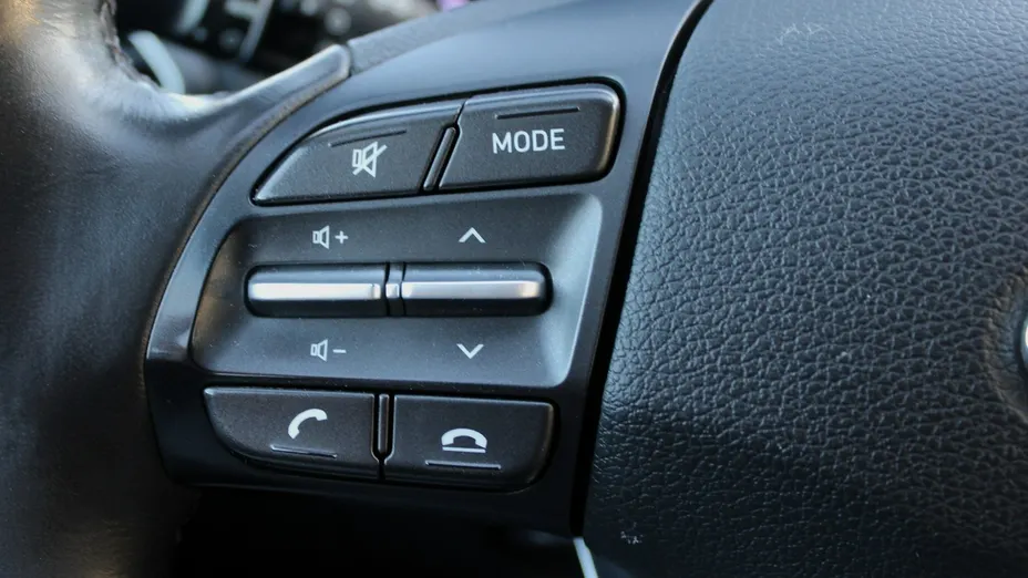 HYUNDAI i30 -
