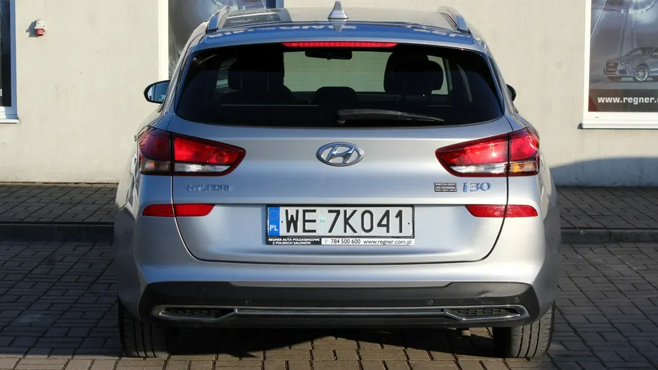 HYUNDAI i30 -