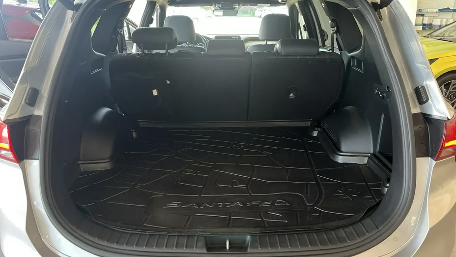HYUNDAI Santa Fe -