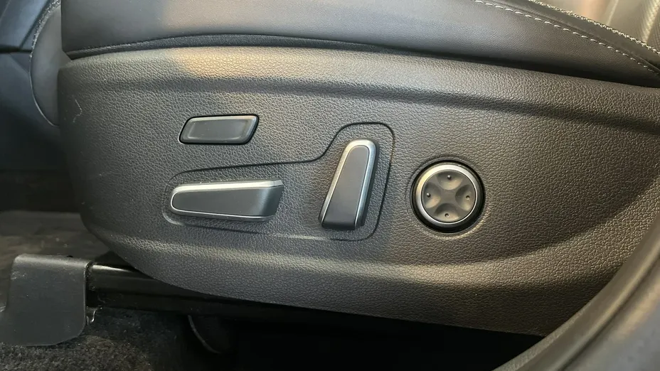 HYUNDAI Santa Fe -