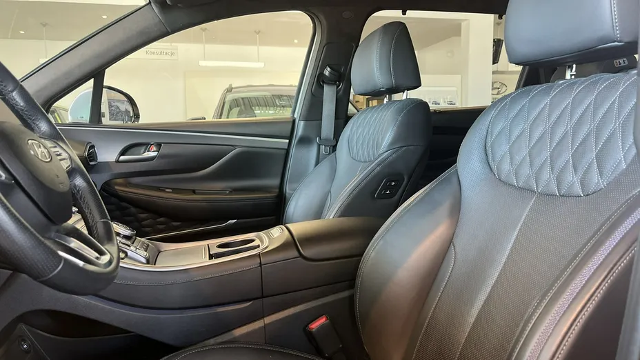 HYUNDAI Santa Fe -