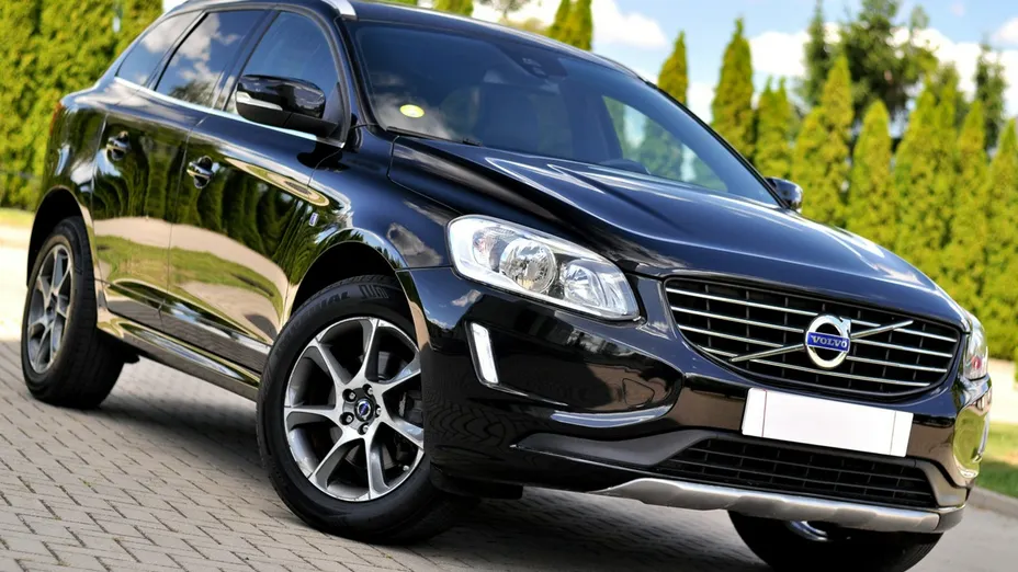 VOLVO XC60 -