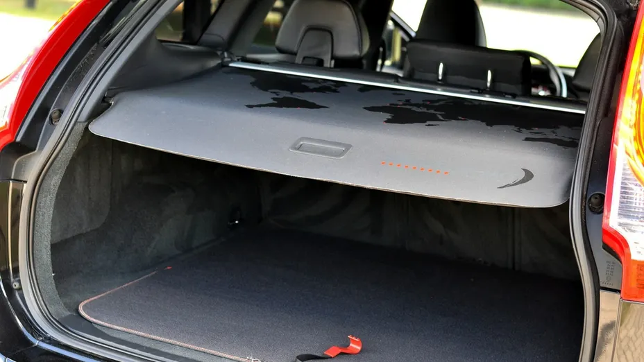 VOLVO XC60 -