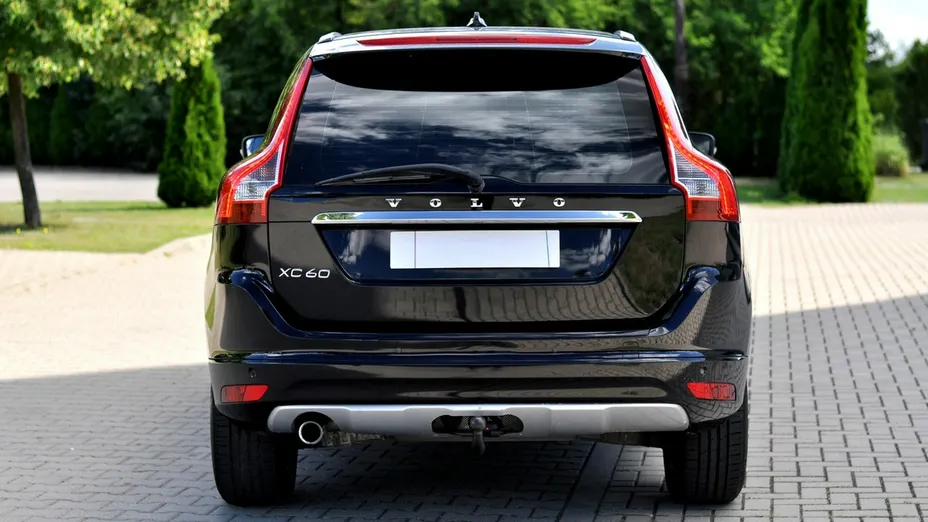 VOLVO XC60 -