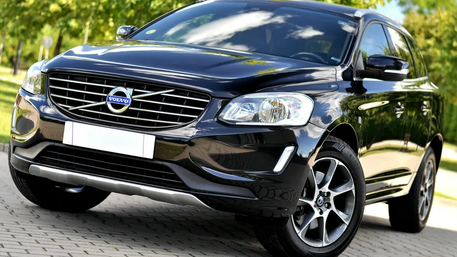 VOLVO XC60 -