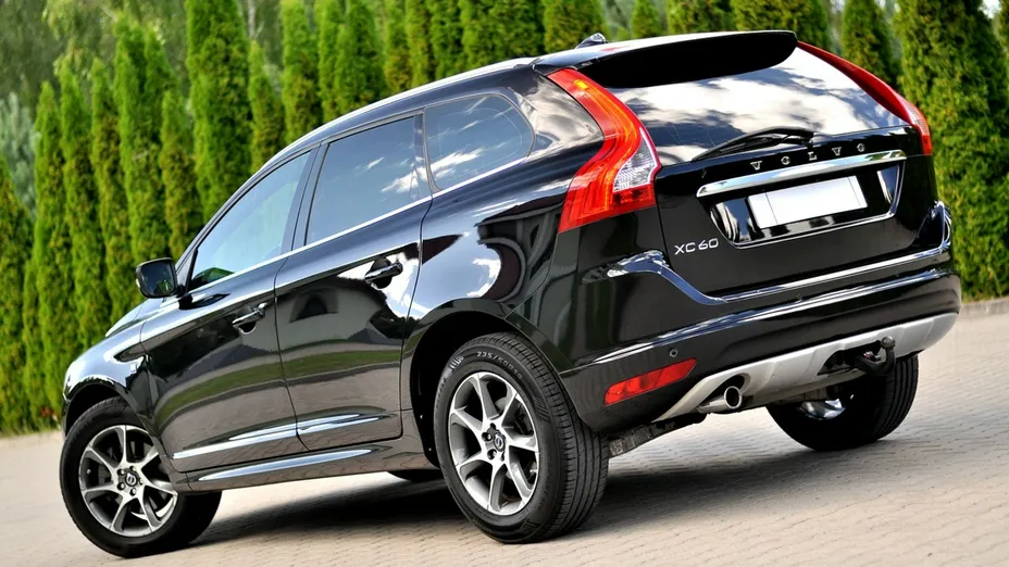 VOLVO XC60 -