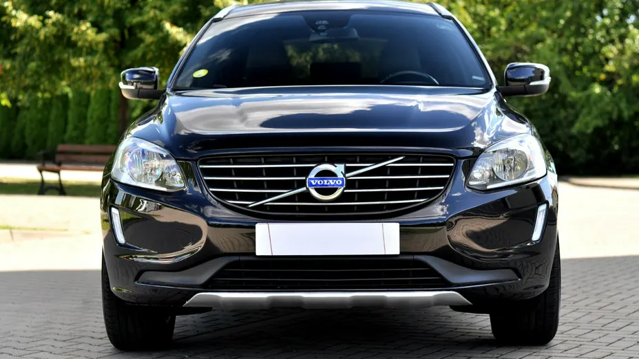 VOLVO XC60 -