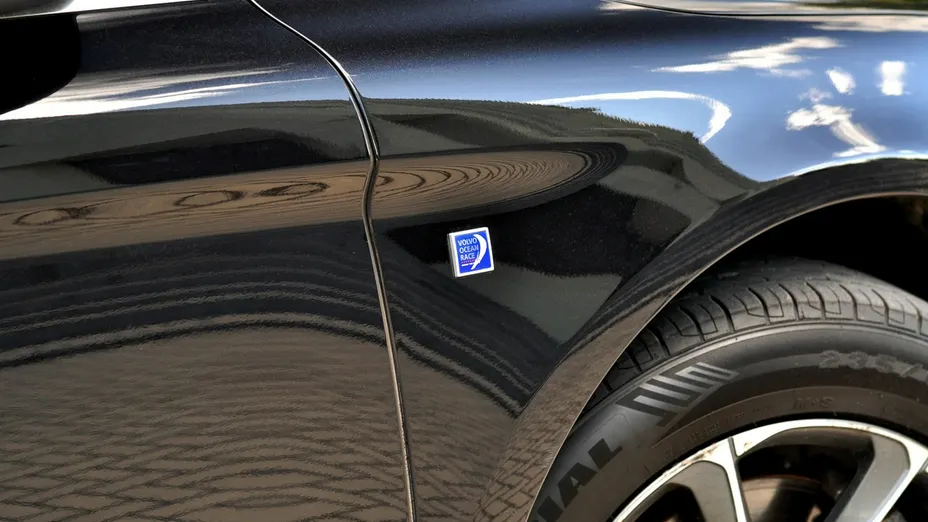VOLVO XC60 -
