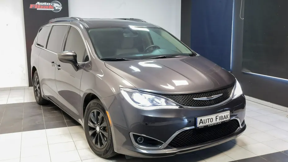 CHRYSLER Pacifica -