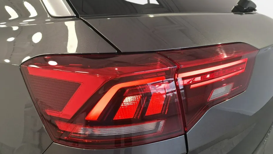 VOLKSWAGEN T-ROC -
