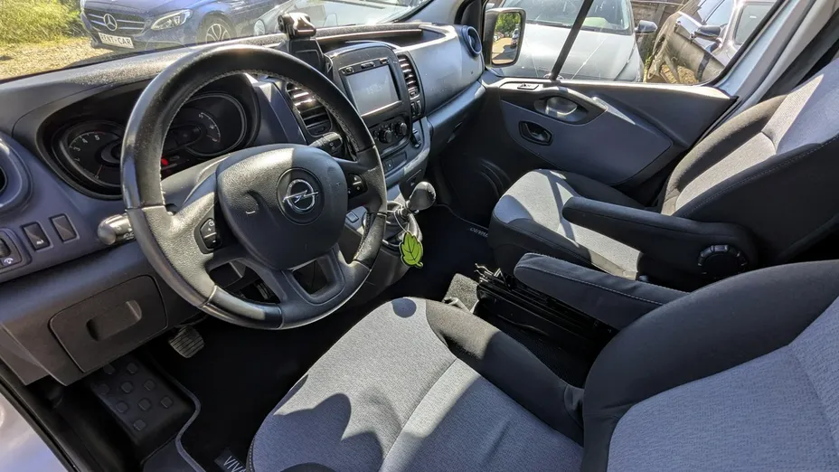 OPEL Vivaro -