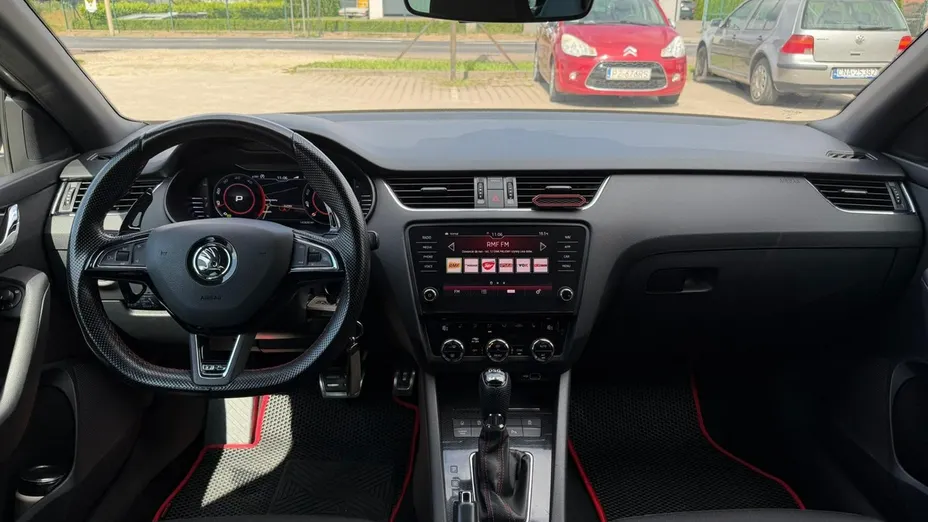 SKODA Octavia -