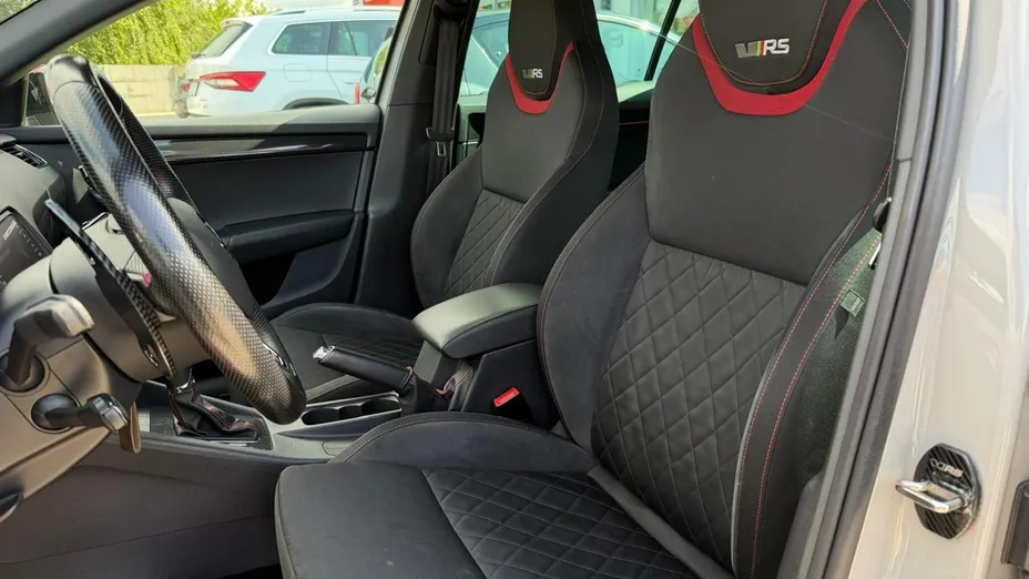 SKODA Octavia -