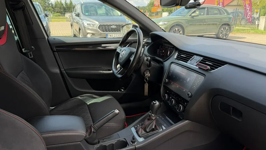 SKODA Octavia -