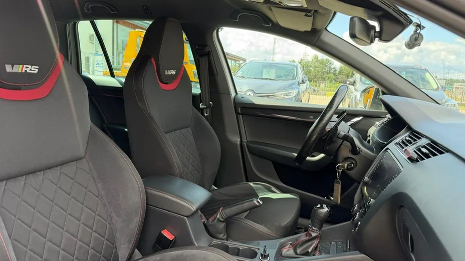 SKODA Octavia -
