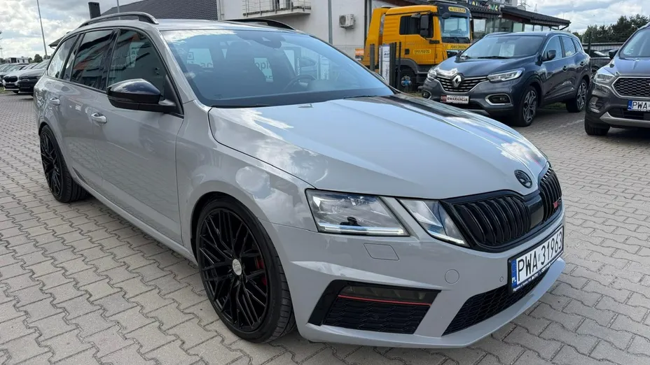 SKODA Octavia -