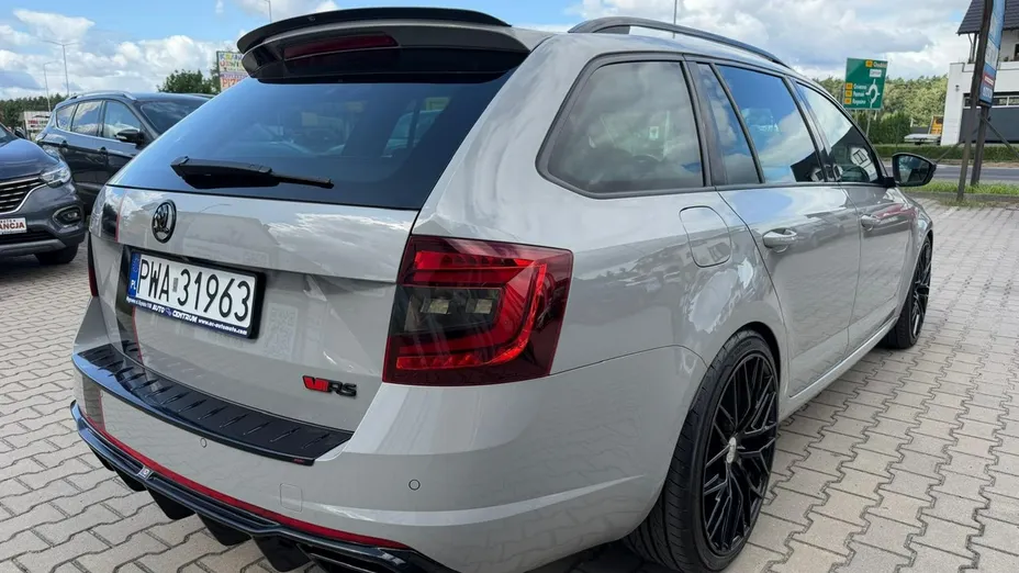SKODA Octavia -