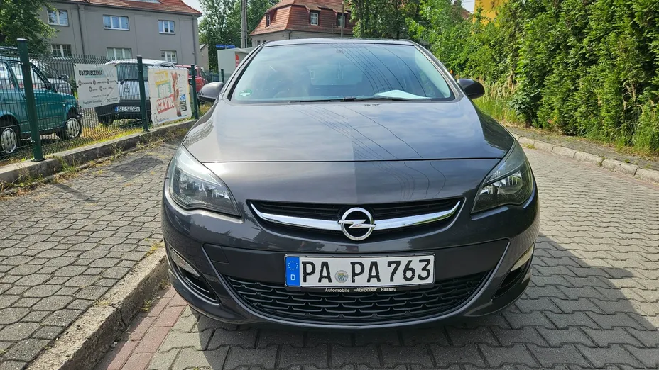 OPEL Astra -