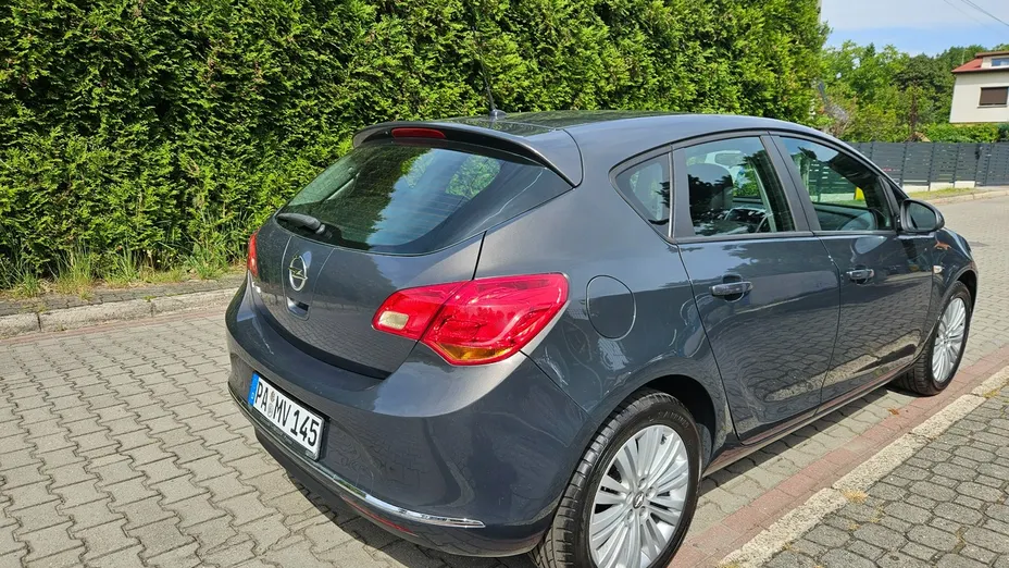 OPEL Astra -