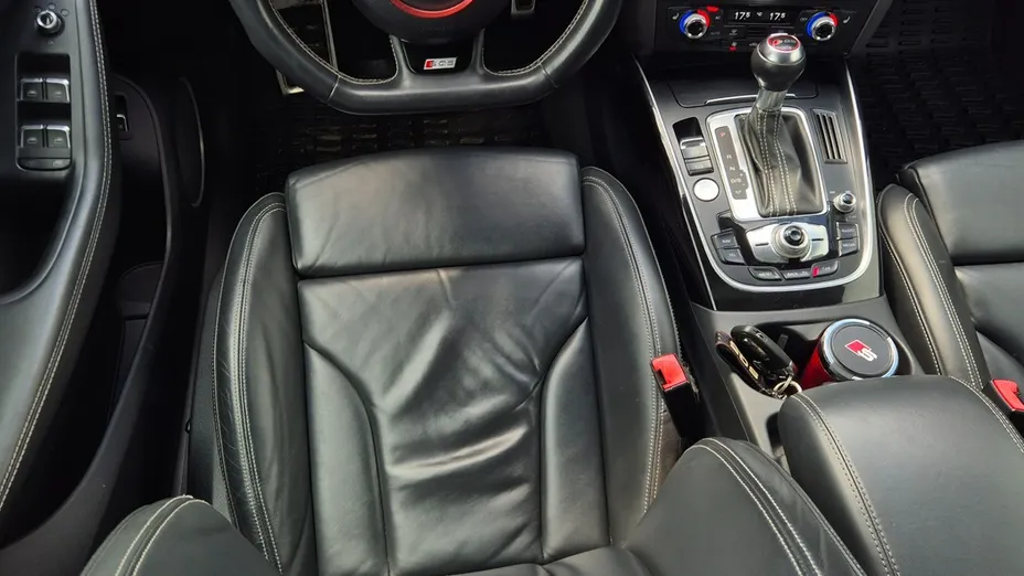 AUDI SQ5 -