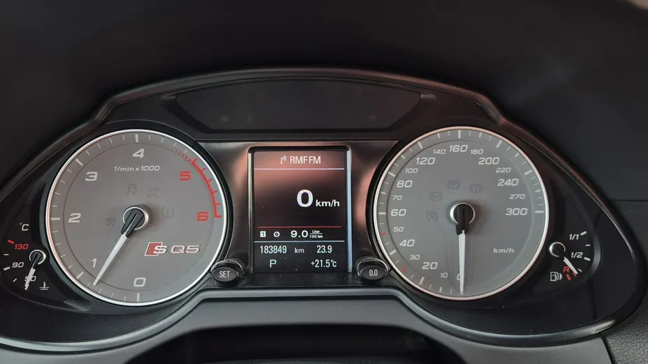 AUDI SQ5 -