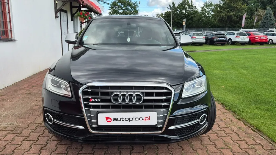 AUDI SQ5 -