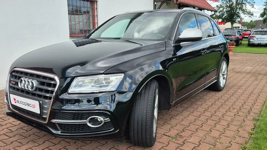 AUDI SQ5 -