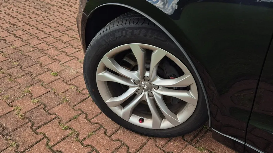 AUDI SQ5 -