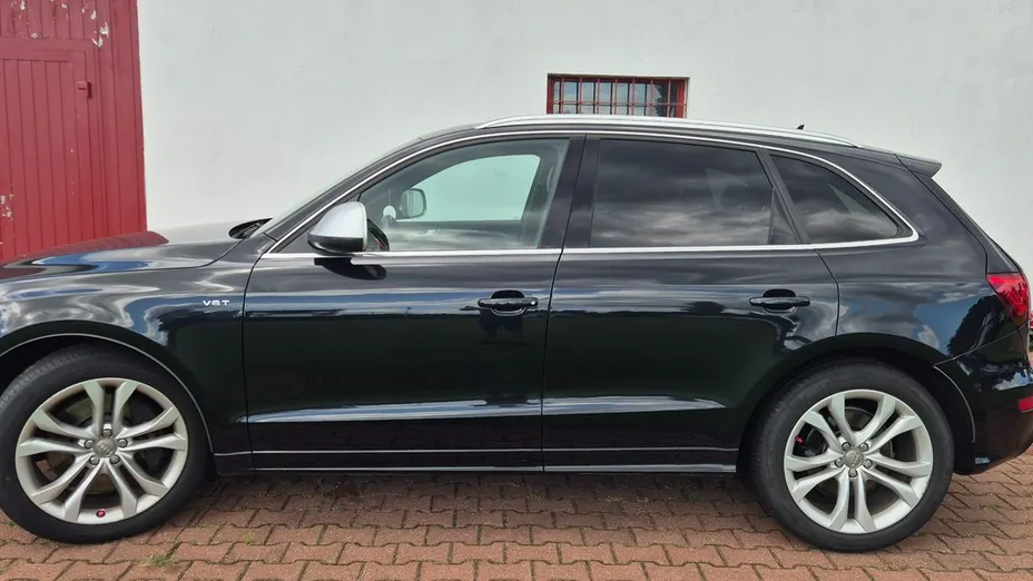 AUDI SQ5 -