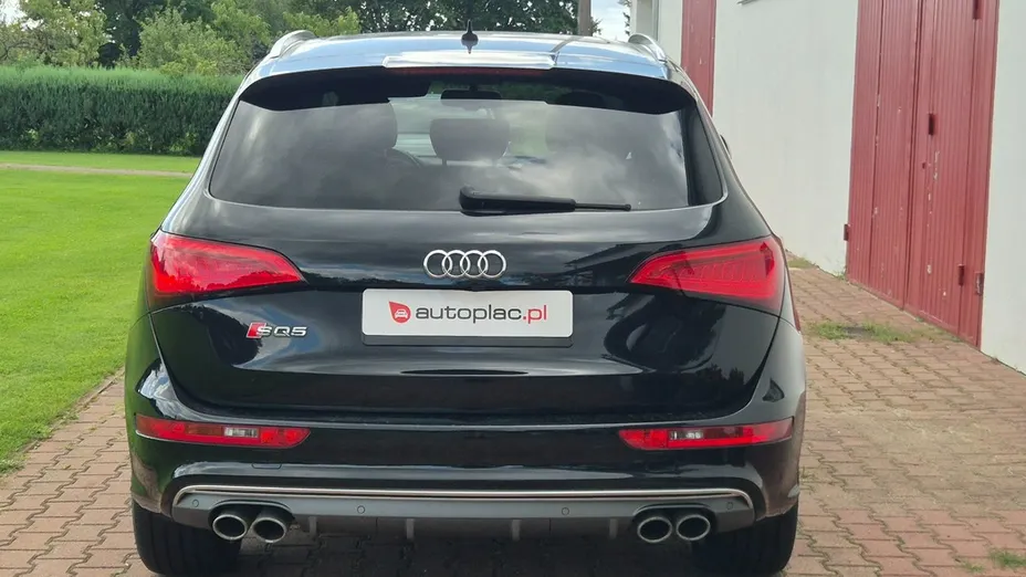 AUDI SQ5 -