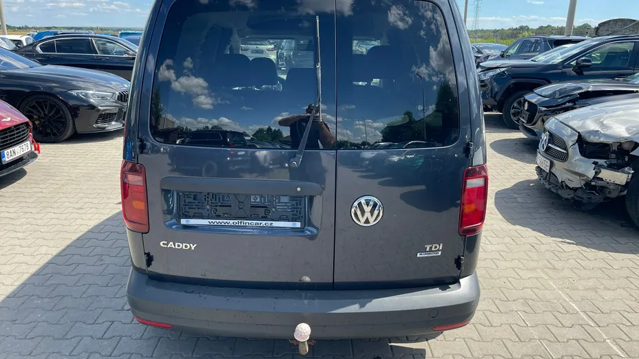 VOLKSWAGEN Caddy -