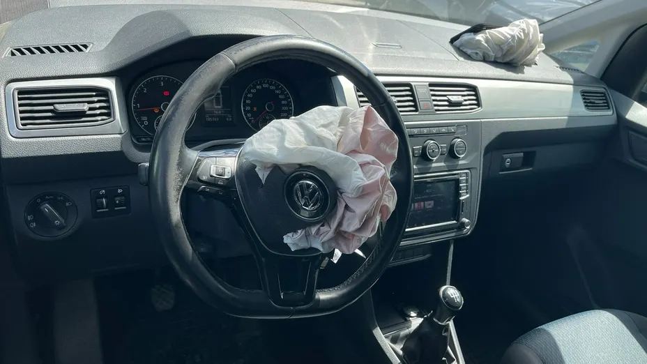 VOLKSWAGEN Caddy -