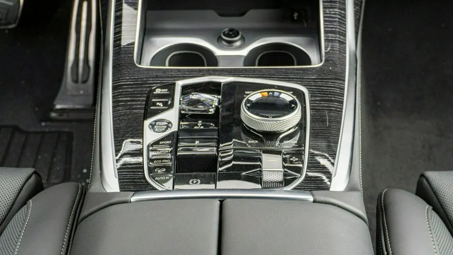 BMW X7 -