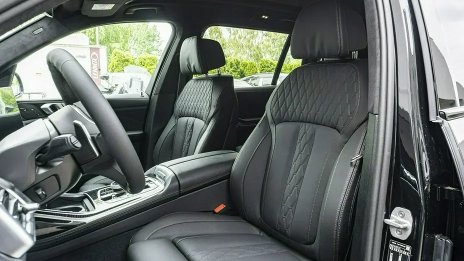 BMW X7 -