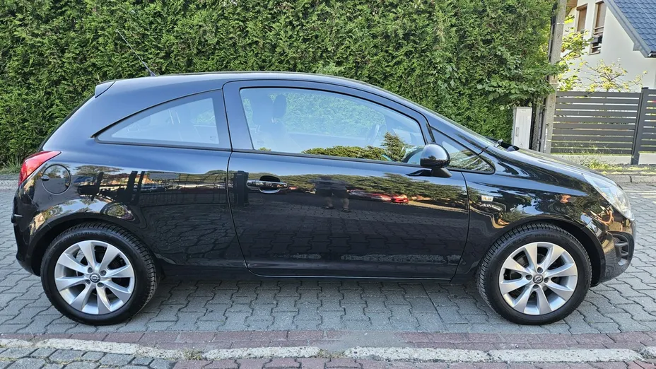 OPEL Corsa -