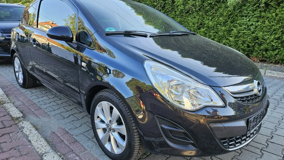 OPEL Corsa -