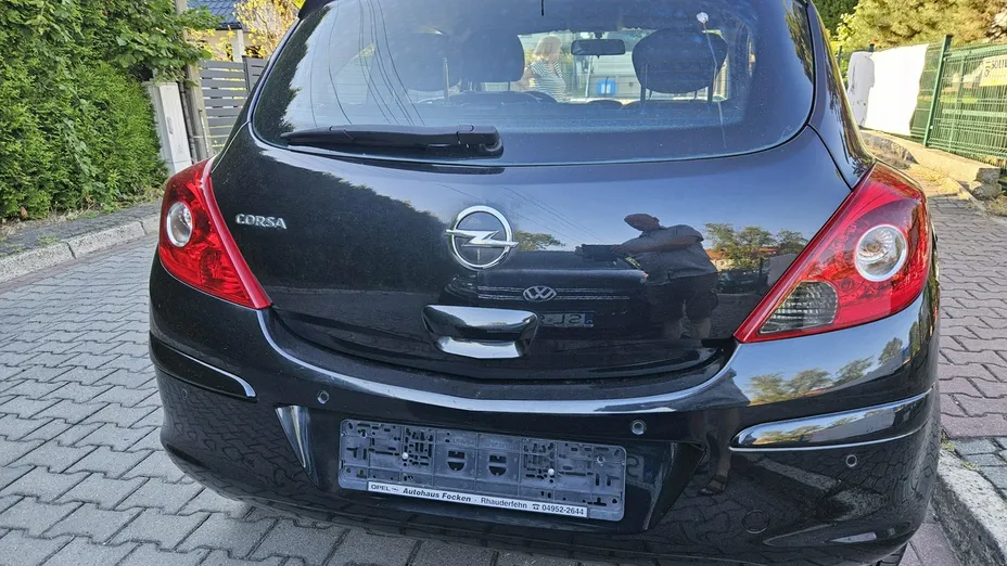 OPEL Corsa -
